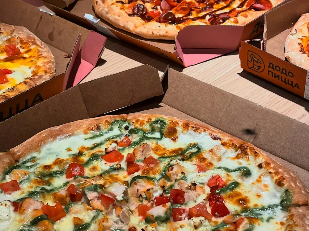 Pizza pepperoni au feu de bois